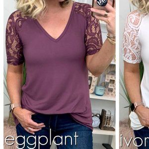 Madison + Mallory Original Beauty Lace Sleeve Top Large